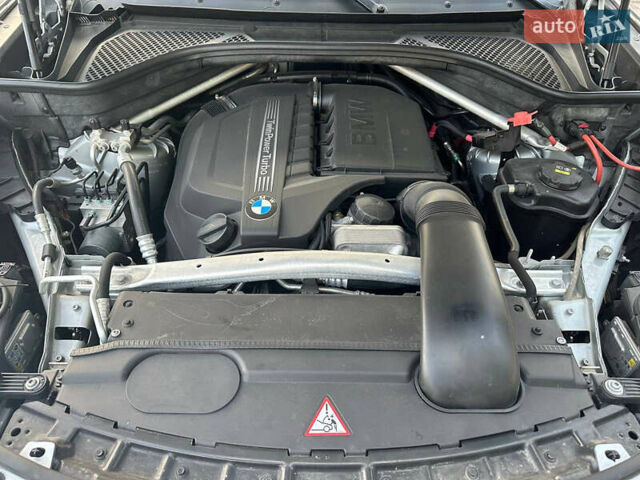 Серый БМВ Х5, объемом двигателя 3 л и пробегом 111 тыс. км за 27999 $, фото 9 на Automoto.ua