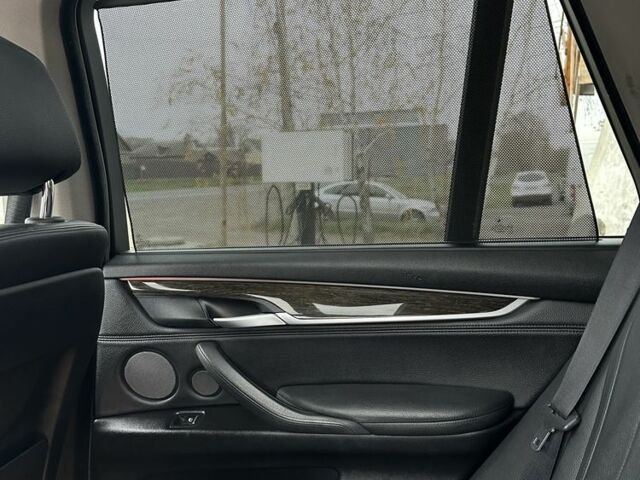 Серый БМВ Х5, объемом двигателя 3 л и пробегом 260 тыс. км за 30999 $, фото 3 на Automoto.ua