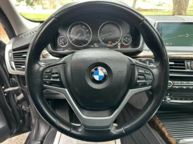 Серый БМВ Х5, объемом двигателя 3 л и пробегом 72 тыс. км за 8100 $, фото 6 на Automoto.ua