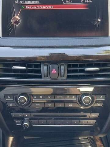 Серый БМВ Х5, объемом двигателя 2 л и пробегом 170 тыс. км за 23999 $, фото 19 на Automoto.ua