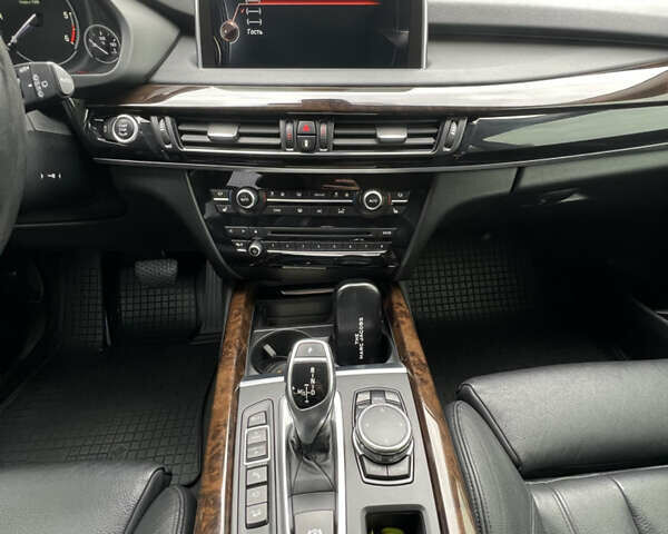 Серый БМВ Х5, объемом двигателя 2.99 л и пробегом 209 тыс. км за 31800 $, фото 8 на Automoto.ua