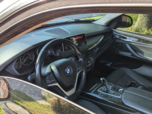 Сірий БМВ Х5, об'ємом двигуна 3 л та пробігом 160 тис. км за 23000 $, фото 5 на Automoto.ua