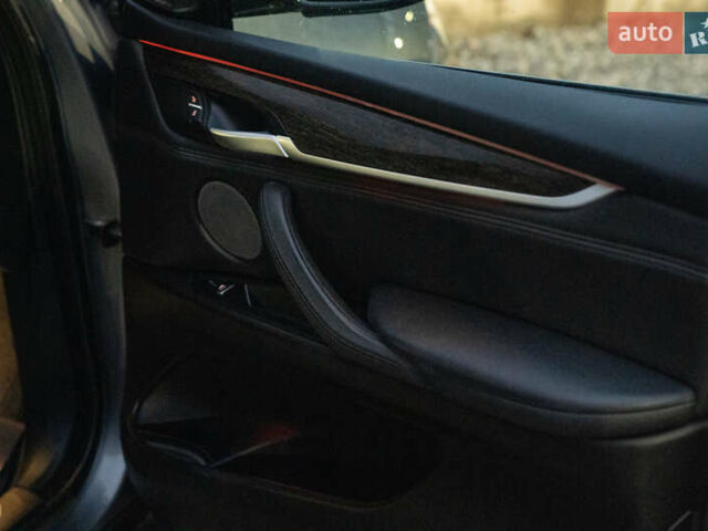 Сірий БМВ Х5, об'ємом двигуна 2.98 л та пробігом 208 тис. км за 21900 $, фото 41 на Automoto.ua