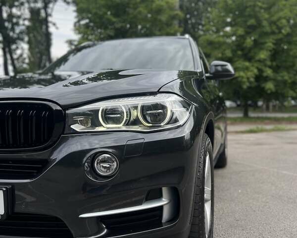 Серый БМВ Х5, объемом двигателя 2.99 л и пробегом 199 тыс. км за 33000 $, фото 3 на Automoto.ua