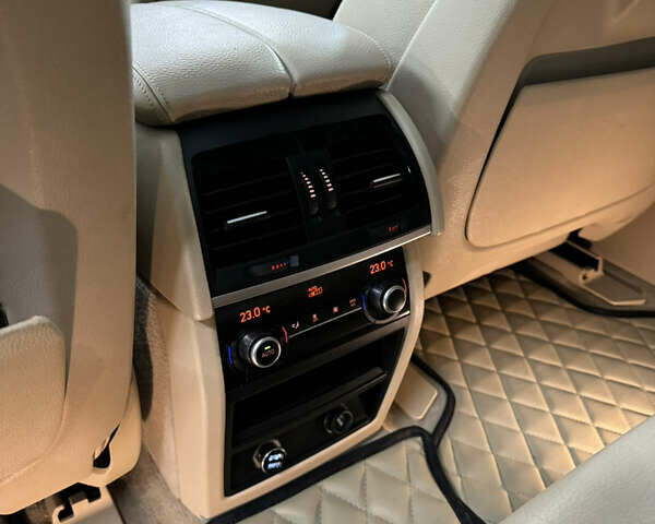 Сірий БМВ Х5, об'ємом двигуна 2.98 л та пробігом 162 тис. км за 24200 $, фото 16 на Automoto.ua