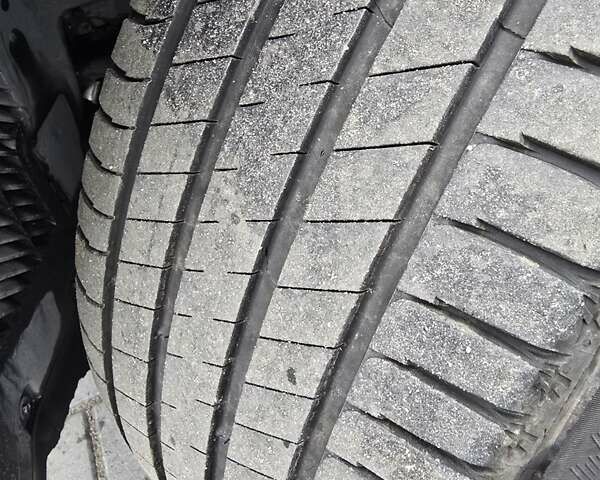 Сірий БМВ Х5, об'ємом двигуна 2.99 л та пробігом 214 тис. км за 25750 $, фото 21 на Automoto.ua