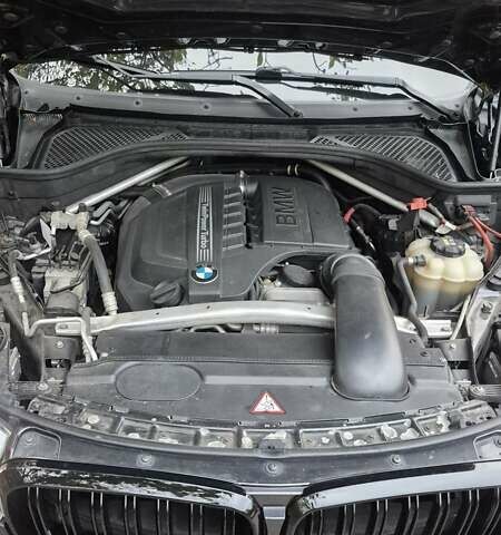 Серый БМВ Х5, объемом двигателя 3 л и пробегом 252 тыс. км за 21900 $, фото 8 на Automoto.ua