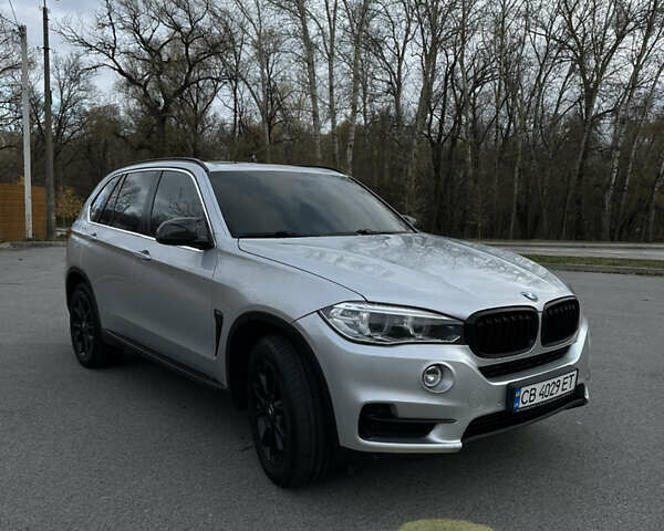Серый БМВ Х5, объемом двигателя 3 л и пробегом 151 тыс. км за 20500 $, фото 1 на Automoto.ua