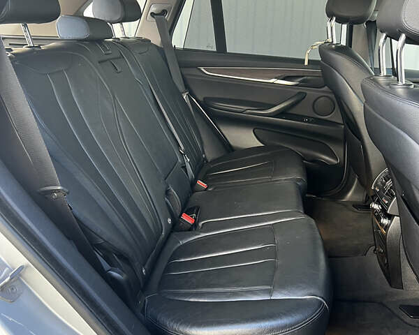 Сірий БМВ Х5, об'ємом двигуна 2.99 л та пробігом 193 тис. км за 27500 $, фото 31 на Automoto.ua