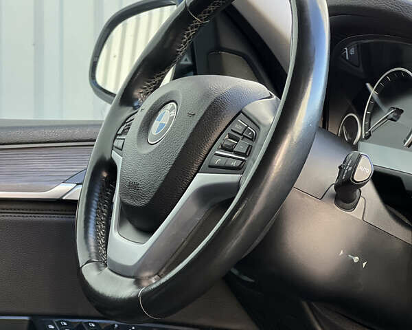 Сірий БМВ Х5, об'ємом двигуна 2.99 л та пробігом 193 тис. км за 27500 $, фото 25 на Automoto.ua