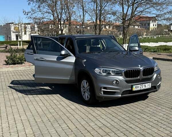Серый БМВ Х5, объемом двигателя 2 л и пробегом 165 тыс. км за 27500 $, фото 8 на Automoto.ua