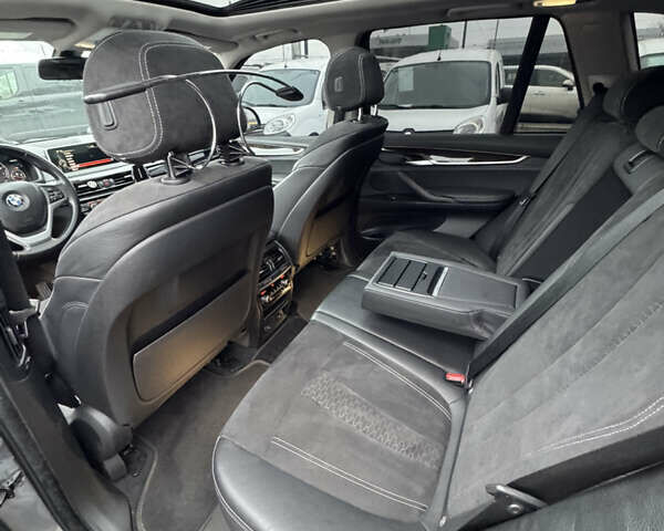 Сірий БМВ Х5, об'ємом двигуна 2 л та пробігом 161 тис. км за 23500 $, фото 20 на Automoto.ua