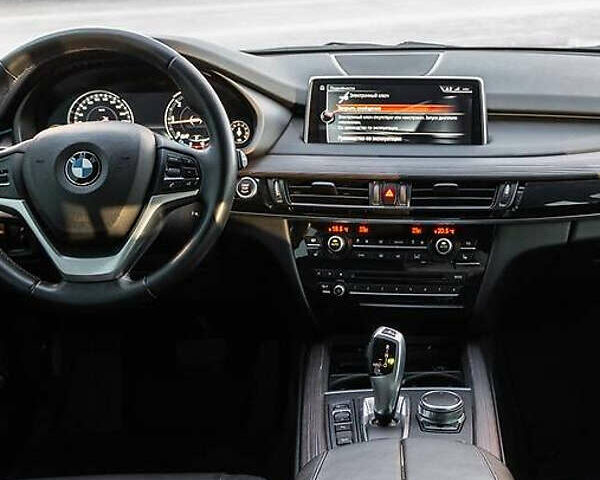 Серый БМВ Х5, объемом двигателя 2 л и пробегом 130 тыс. км за 24500 $, фото 13 на Automoto.ua