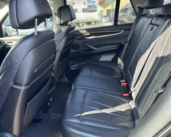 Сірий БМВ Х5, об'ємом двигуна 2.98 л та пробігом 144 тис. км за 26500 $, фото 25 на Automoto.ua