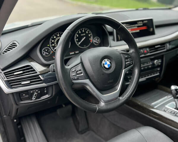 Серый БМВ Х5, объемом двигателя 2 л и пробегом 246 тыс. км за 18850 $, фото 14 на Automoto.ua