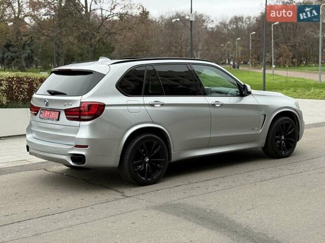 Сірий БМВ Х5, об'ємом двигуна 2.98 л та пробігом 140 тис. км за 27500 $, фото 4 на Automoto.ua