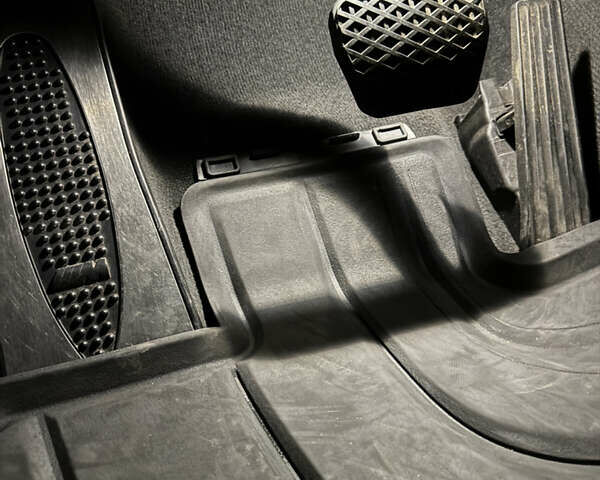 Серый БМВ Х5, объемом двигателя 2.98 л и пробегом 156 тыс. км за 30000 $, фото 22 на Automoto.ua