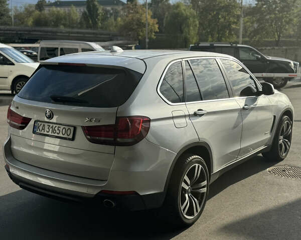 Сірий БМВ Х5, об'ємом двигуна 2 л та пробігом 185 тис. км за 22950 $, фото 4 на Automoto.ua