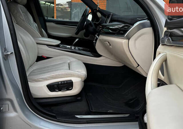 Сірий БМВ Х5, об'ємом двигуна 2.98 л та пробігом 191 тис. км за 26000 $, фото 18 на Automoto.ua