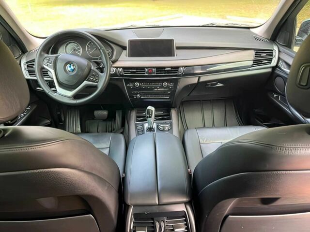 Серый БМВ Х5, объемом двигателя 3 л и пробегом 75 тыс. км за 21500 $, фото 8 на Automoto.ua