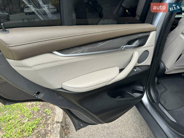 Серый БМВ Х5, объемом двигателя 3 л и пробегом 230 тыс. км за 36000 $, фото 19 на Automoto.ua