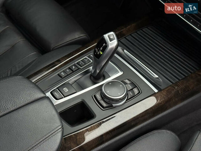 Серый БМВ Х5, объемом двигателя 3 л и пробегом 220 тыс. км за 25300 $, фото 81 на Automoto.ua