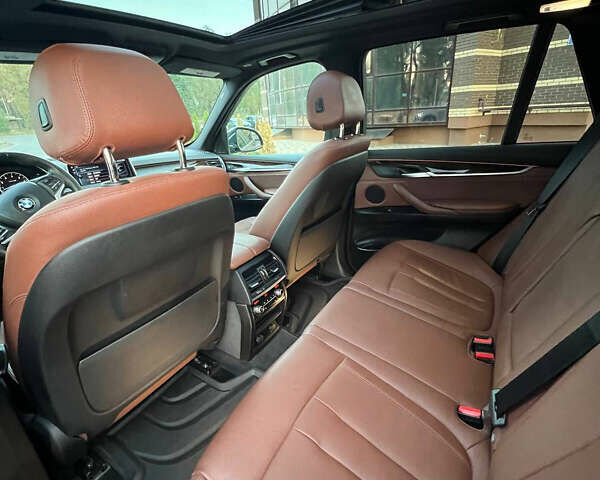 Серый БМВ Х5, объемом двигателя 2.98 л и пробегом 222 тыс. км за 26700 $, фото 10 на Automoto.ua