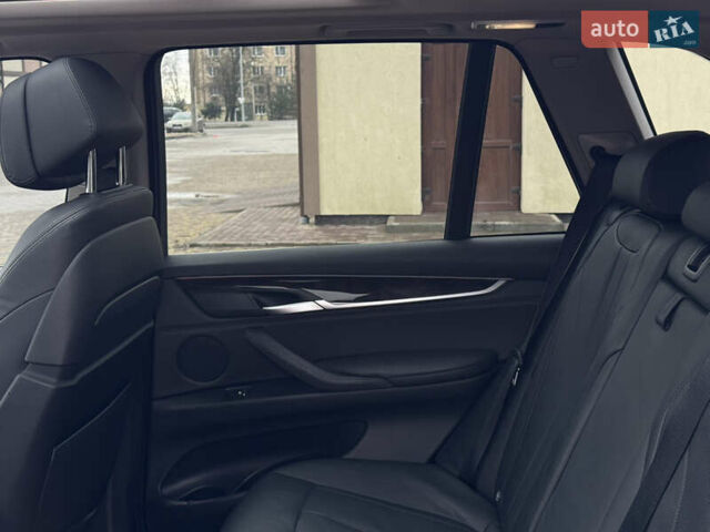 Серый БМВ Х5, объемом двигателя 3 л и пробегом 220 тыс. км за 25300 $, фото 60 на Automoto.ua