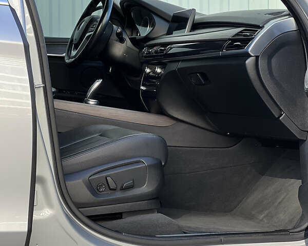 Сірий БМВ Х5, об'ємом двигуна 2.99 л та пробігом 193 тис. км за 27500 $, фото 27 на Automoto.ua