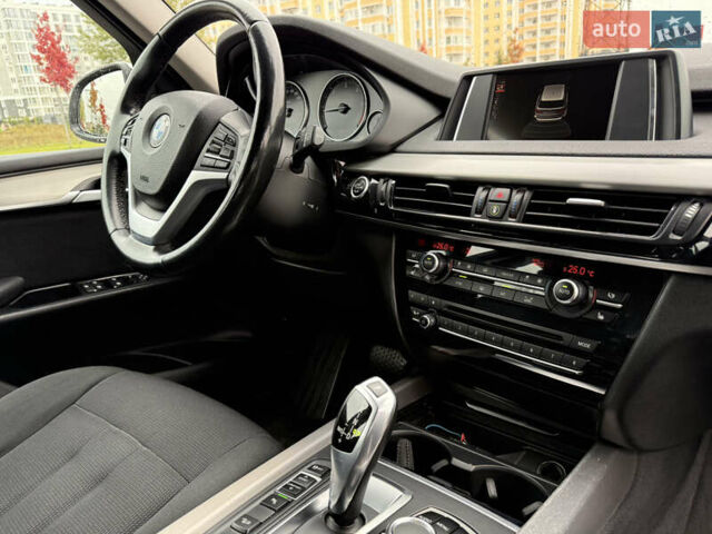 Серый БМВ Х5, объемом двигателя 3 л и пробегом 131 тыс. км за 29350 $, фото 22 на Automoto.ua