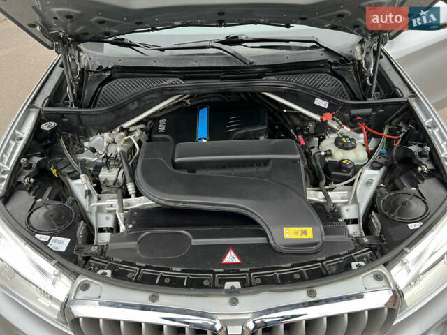 Серый БМВ Х5, объемом двигателя 2 л и пробегом 246 тыс. км за 18850 $, фото 11 на Automoto.ua