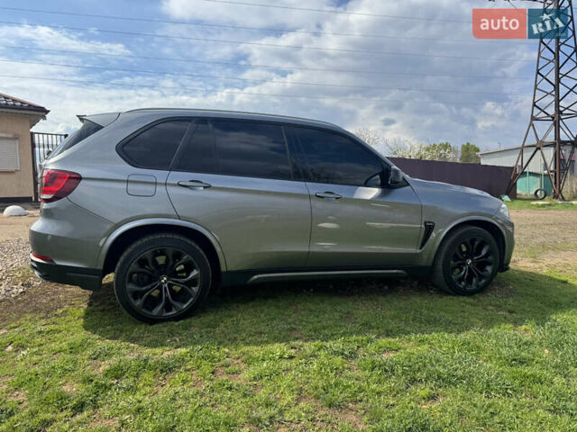 Серый БМВ Х5, объемом двигателя 3 л и пробегом 230 тыс. км за 36000 $, фото 40 на Automoto.ua