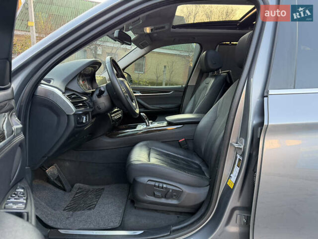 Серый БМВ Х5, объемом двигателя 2.98 л и пробегом 209 тыс. км за 19500 $, фото 18 на Automoto.ua