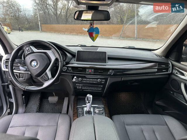Серый БМВ Х5, объемом двигателя 3 л и пробегом 151 тыс. км за 20500 $, фото 9 на Automoto.ua
