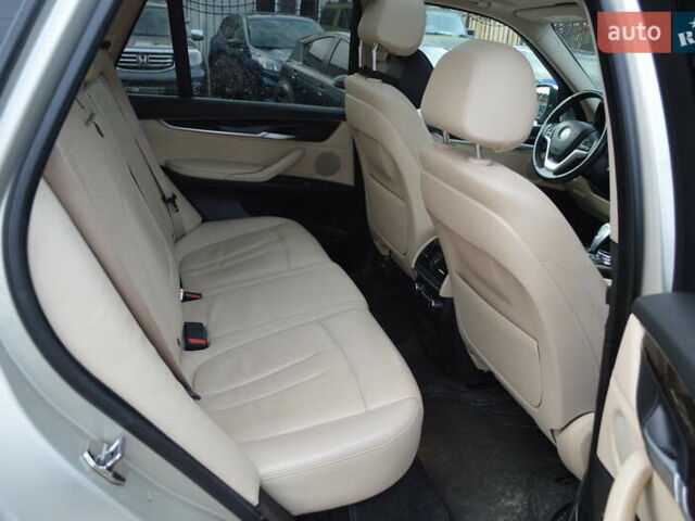 Серый БМВ Х5, объемом двигателя 2 л и пробегом 131 тыс. км за 27800 $, фото 21 на Automoto.ua