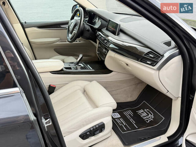 Сірий БМВ Х5, об'ємом двигуна 2 л та пробігом 124 тис. км за 32500 $, фото 30 на Automoto.ua