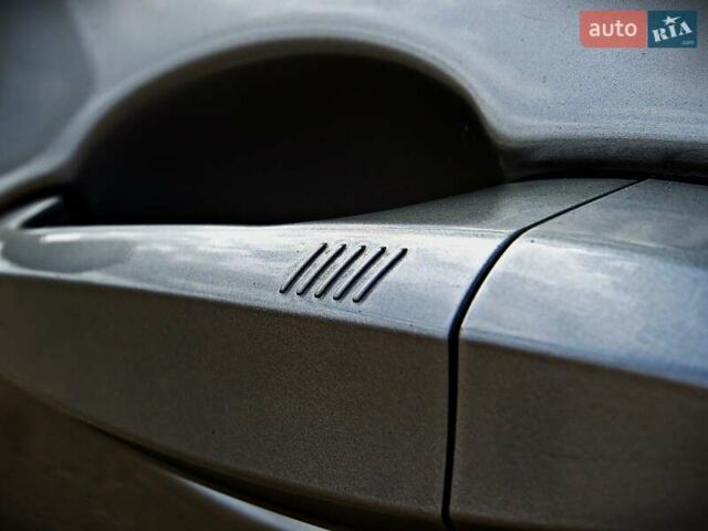 Сірий БМВ Х5, об'ємом двигуна 2 л та пробігом 160 тис. км за 27800 $, фото 5 на Automoto.ua