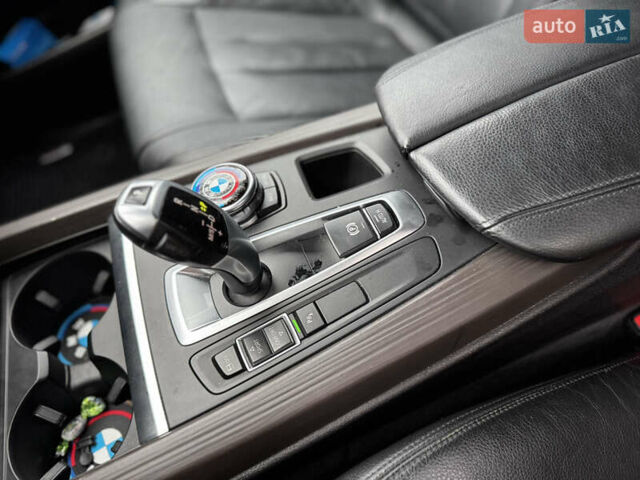 Серый БМВ Х5, объемом двигателя 3 л и пробегом 127 тыс. км за 19700 $, фото 16 на Automoto.ua