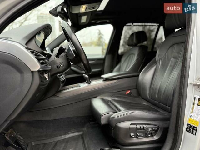 Сірий БМВ Х5, об'ємом двигуна 2.98 л та пробігом 140 тис. км за 27500 $, фото 19 на Automoto.ua