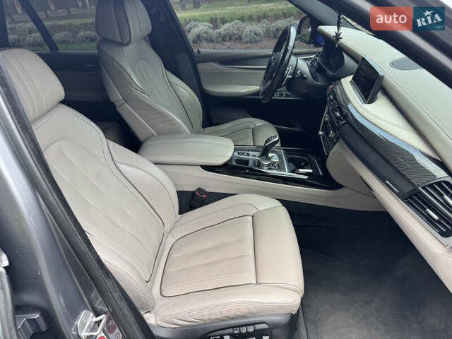 Серый БМВ Х5, объемом двигателя 3 л и пробегом 230 тыс. км за 36000 $, фото 25 на Automoto.ua