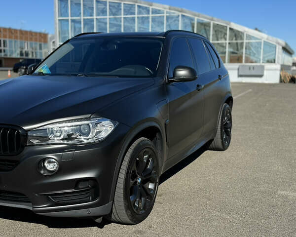 Серый БМВ Х5, объемом двигателя 2 л и пробегом 159 тыс. км за 24900 $, фото 17 на Automoto.ua