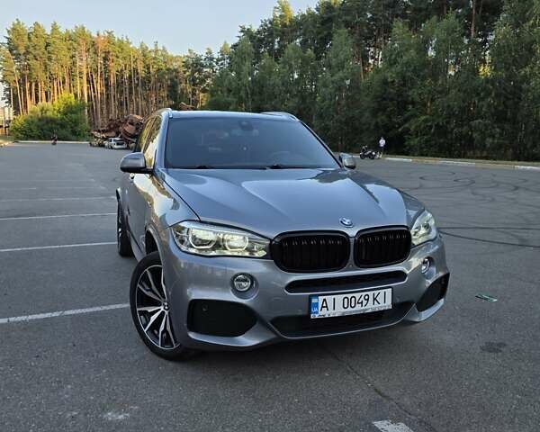 Серый БМВ Х5, объемом двигателя 3 л и пробегом 160 тыс. км за 34500 $, фото 1 на Automoto.ua