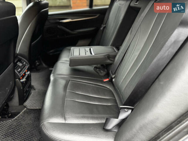 Серый БМВ Х5, объемом двигателя 3 л и пробегом 127 тыс. км за 19700 $, фото 19 на Automoto.ua