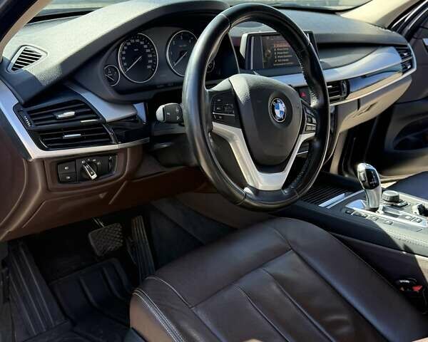 Серый БМВ Х5, объемом двигателя 2 л и пробегом 165 тыс. км за 27500 $, фото 14 на Automoto.ua