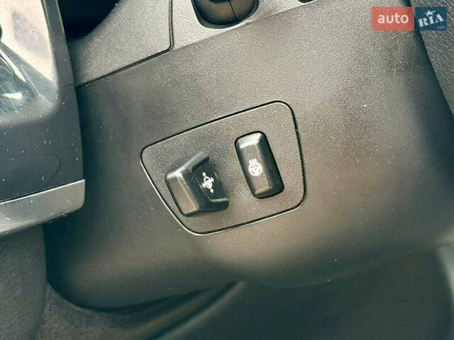 Серый БМВ Х5, объемом двигателя 3 л и пробегом 220 тыс. км за 25300 $, фото 42 на Automoto.ua