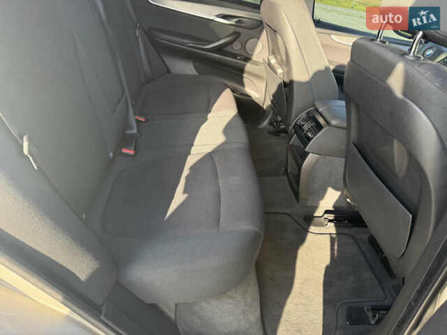 Сірий БМВ Х5, об'ємом двигуна 2.99 л та пробігом 131 тис. км за 27850 $, фото 20 на Automoto.ua