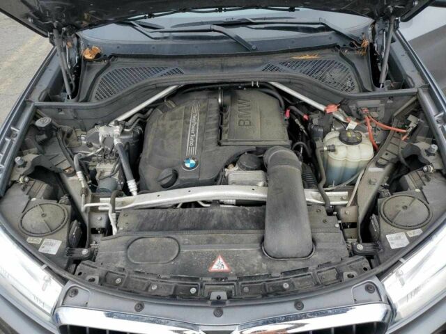 Серый БМВ Х5, объемом двигателя 3 л и пробегом 54 тыс. км за 6800 $, фото 10 на Automoto.ua