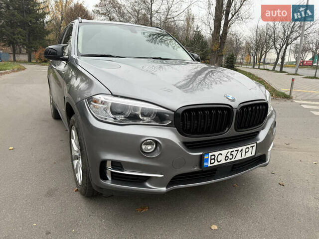 Серый БМВ Х5, объемом двигателя 2 л и пробегом 89 тыс. км за 27000 $, фото 3 на Automoto.ua