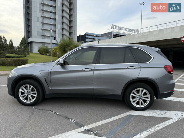 Серый БМВ Х5, объемом двигателя 2 л и пробегом 243 тыс. км за 27000 $, фото 12 на Automoto.ua