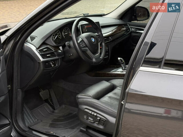 Серый БМВ Х5, объемом двигателя 3 л и пробегом 220 тыс. км за 25300 $, фото 37 на Automoto.ua